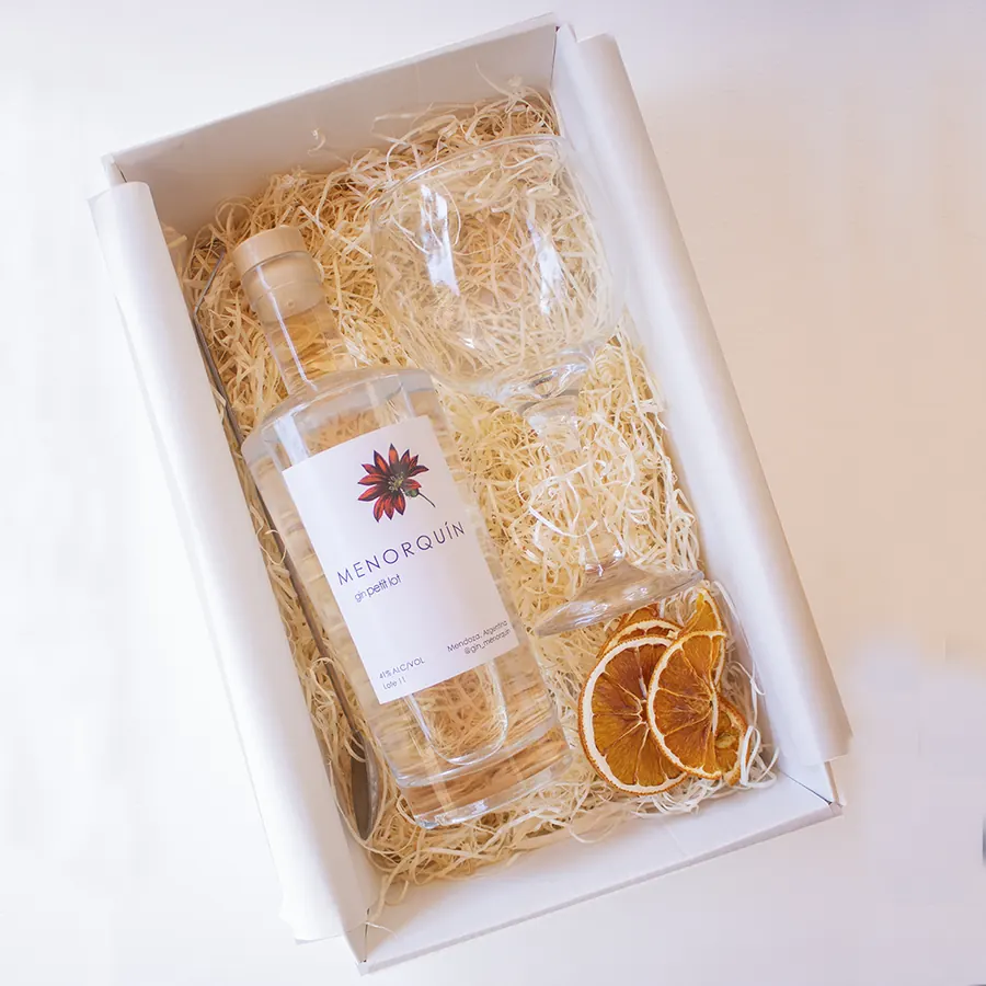 Box Menorquin, regalo empresarial de MondoBox
