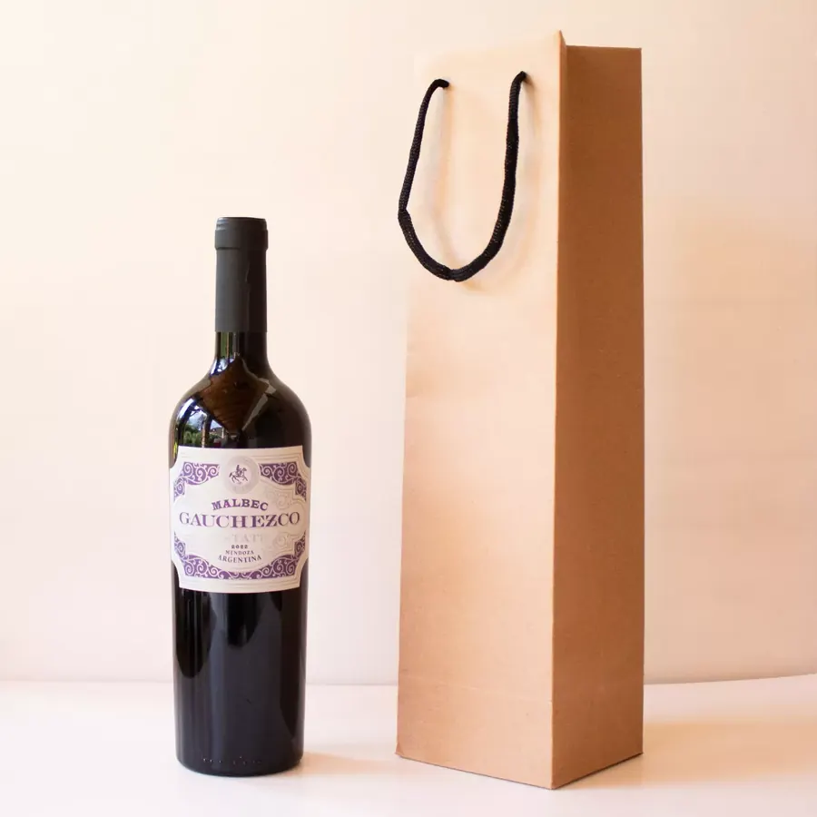 Vino, merchandising con logo de MondoBox